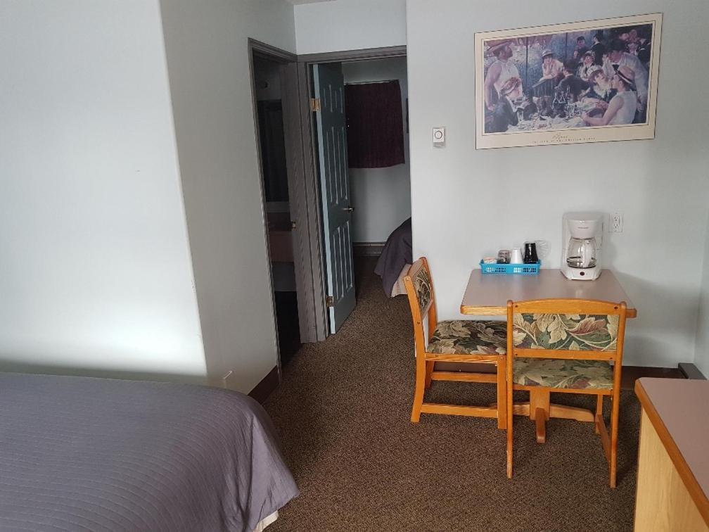 סיקמוס Anchor Riverfront Motel מראה חיצוני תמונה